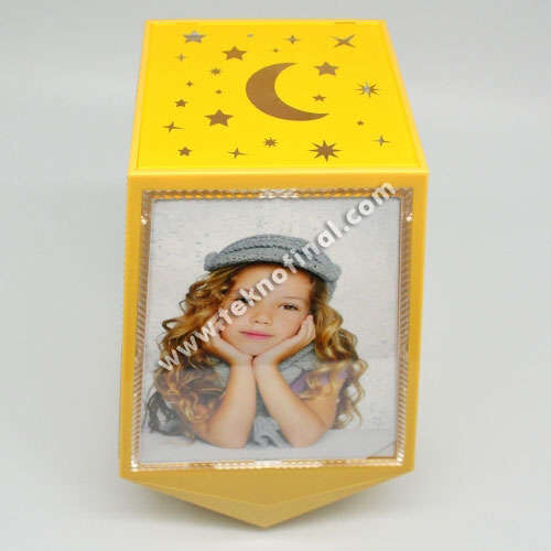 Ay Yıldız Led Işıklı Dönen Küp Çerçeve - 10