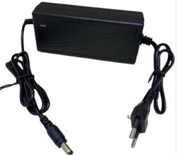 Expotech AD-1205 12V 5 Amper Plastik Adaptör - 1