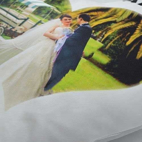 Kalp Beyaz Saten Yastık Kılıfı - OFİSOMİ-T (1)