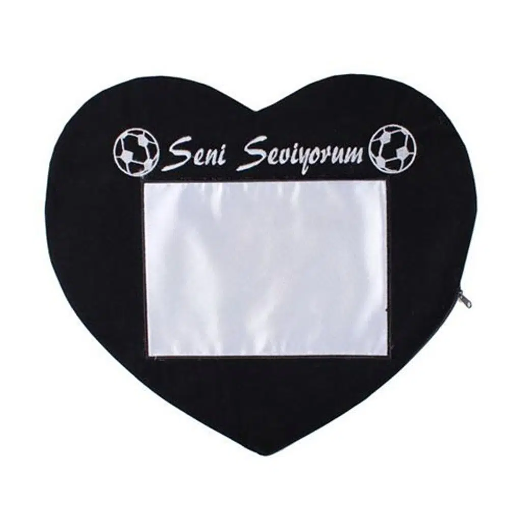 Sublimasyon Taraftar Kalp Yastık - Siyah Beyaz